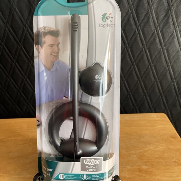 Logitech Desktop Microphone Noise-Canceling With Skype Certification - Picture 1 of 11